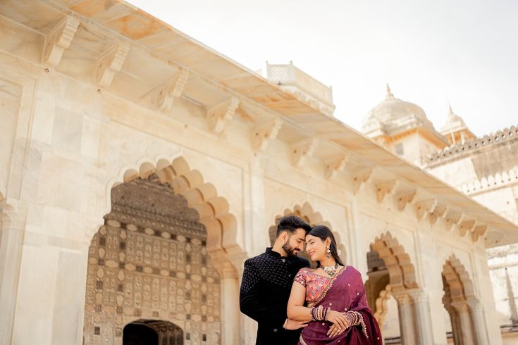 10 Creative Pre-Wedding Shoot Ideas for Couples