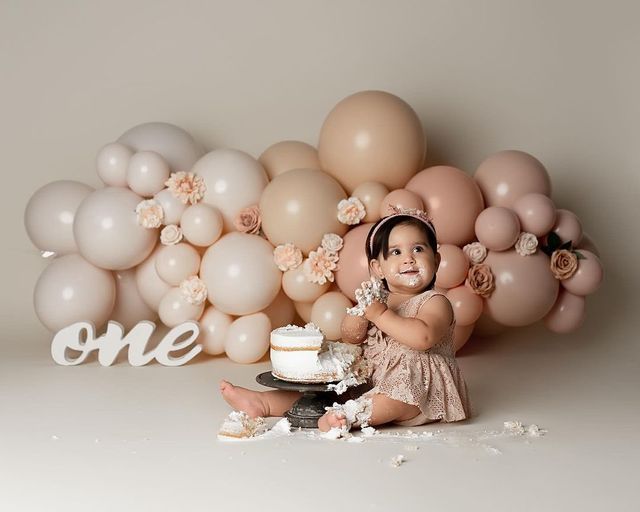 Why Cake Smash Photoshoots are the Best Way to Celebrate Your Baby’s First Year